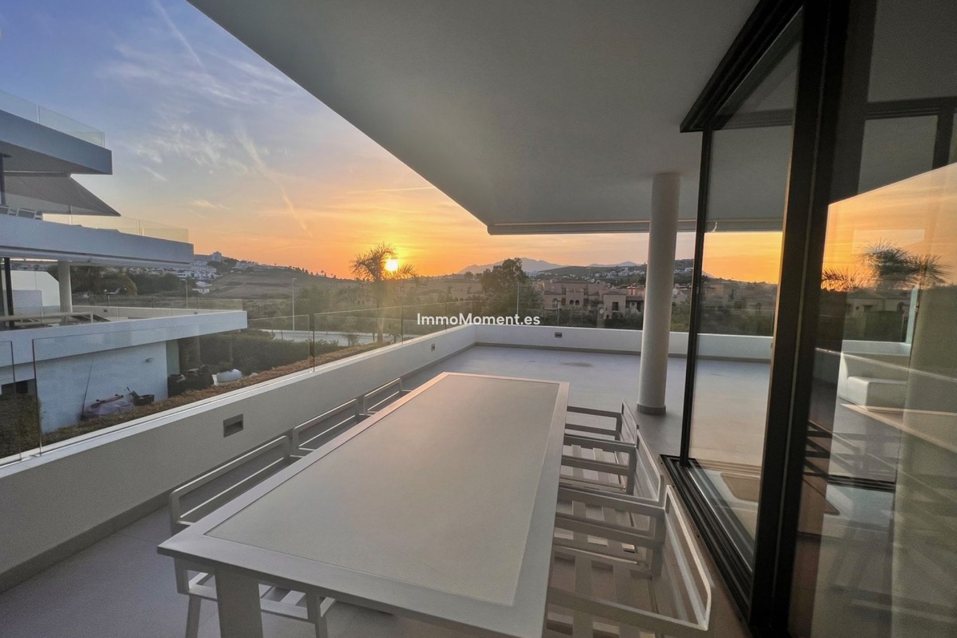 Alquiler a corto plazo - Apartamento - Estepona  - Atalaya