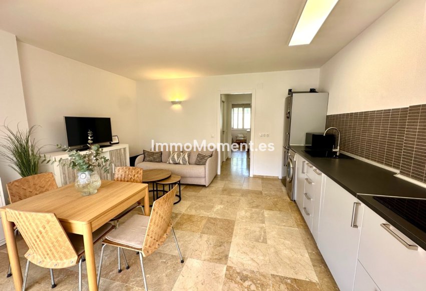 Alquiler a largo plazo - Apartamento - Estepona  - Estepona Centro