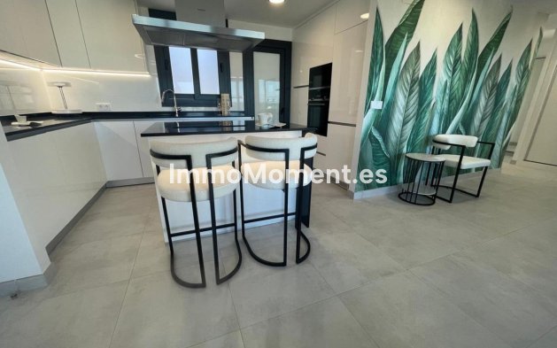 Apartamento - Reventa - Estepona  - Atalaya