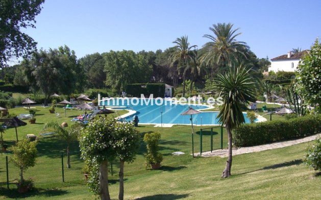 Apartamento - Reventa - Estepona  - Benamara