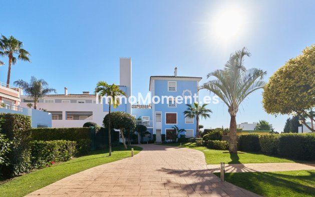 Apartamento - Reventa - Estepona  - Estepona Centro
