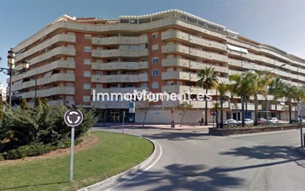 Apartamento - Reventa - Estepona  - Estepona Centro