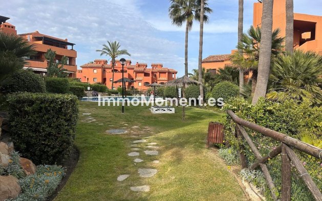 Apartamento - Reventa - Estepona  - Estepona Centro
