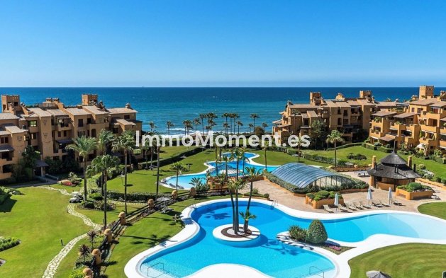 Apartamento - Reventa - Estepona  - Estepona Centro