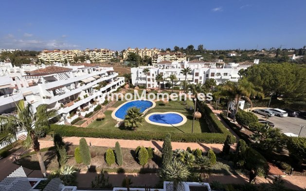 Apartamento - Reventa - Estepona  - Estepona Centro