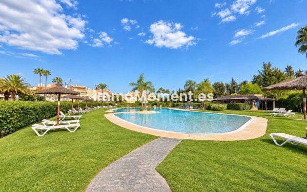 Apartamento - Reventa - Estepona  - Estepona Centro