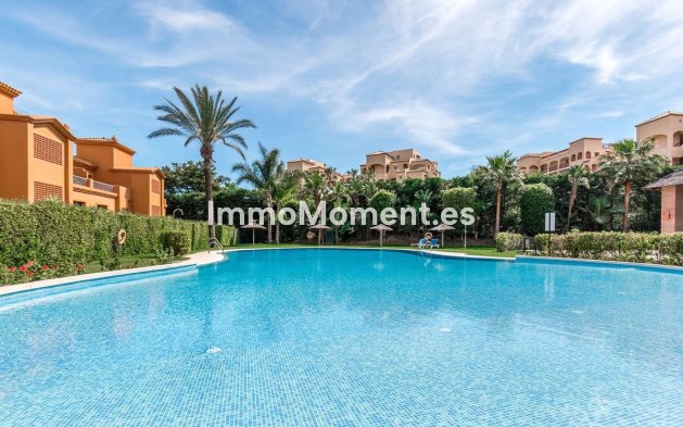 Apartamento - Reventa - Estepona  - Estepona Centro