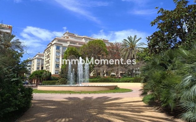 Apartamento - Reventa - Estepona  - Estepona Centro