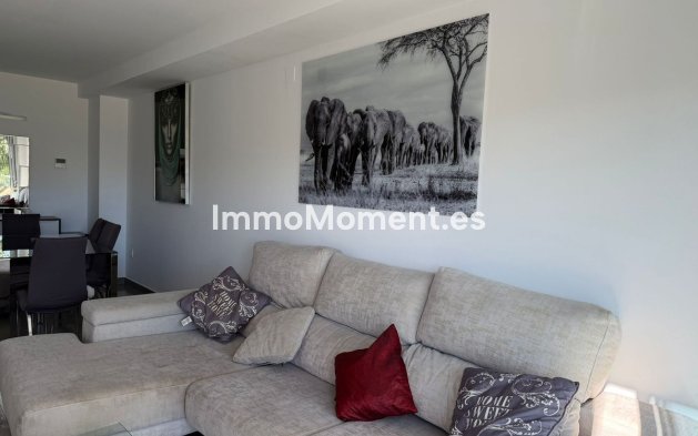 Apartamento - Reventa - Estepona  - Estepona Centro