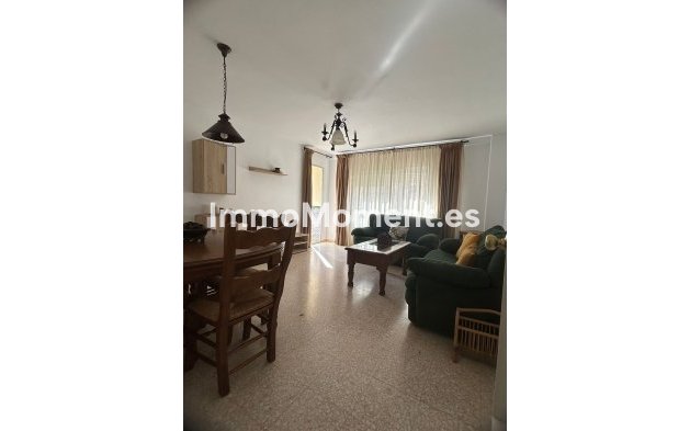 Apartamento - Reventa - Estepona  - Estepona Centro
