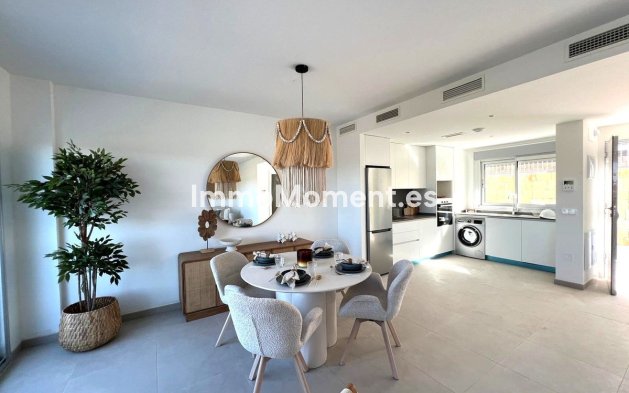 Apartamento - Reventa - Estepona  - Estepona Centro