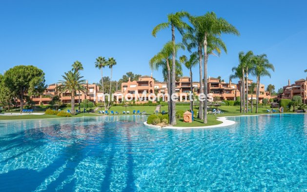 Apartamento - Reventa - Estepona  - Estepona Centro