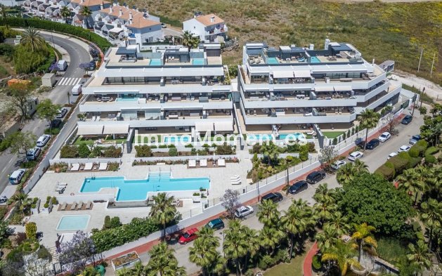 Apartamento - Reventa - Estepona  - Estepona Centro