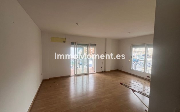 Apartamento - Reventa - Estepona  - Estepona Centro