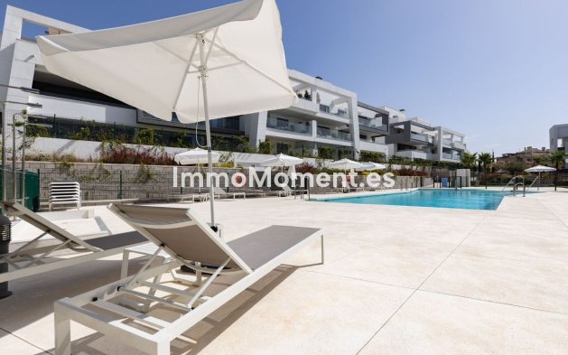 Apartamento - Reventa - Estepona  - Estepona Centro
