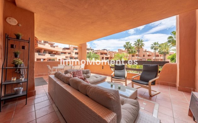 Apartamento - Reventa - Estepona  - Estepona Centro