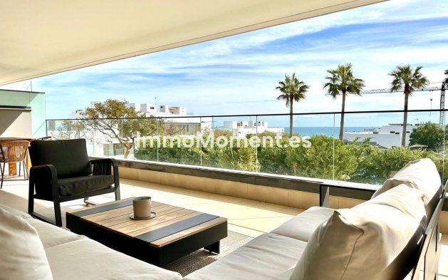 Apartamento - Reventa - Estepona  - Estepona Centro