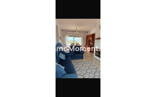 Apartamento - Reventa - Estepona  - Estepona Centro