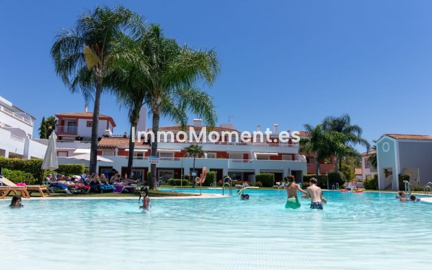 Apartamento - Reventa - Estepona  - New Golden Mile