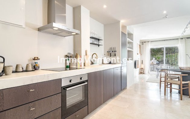 Apartamento - Reventa - Marbella - Nueva Andalucía