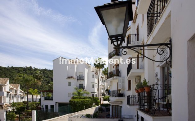 Apartment - Resale - Benahavís - Benahavís Centro