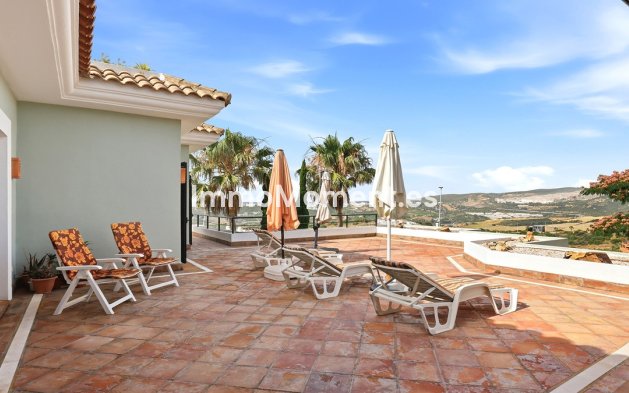 Apartment - Resale - Casares - Doña Julia