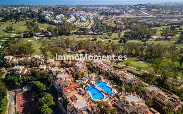 Apartment - Resale - Estepona - Atalaya