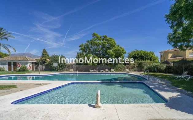 Apartment - Resale - Estepona - Atalaya