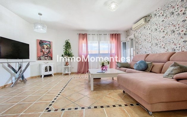 Apartment - Resale - Estepona - Estepona Centro
