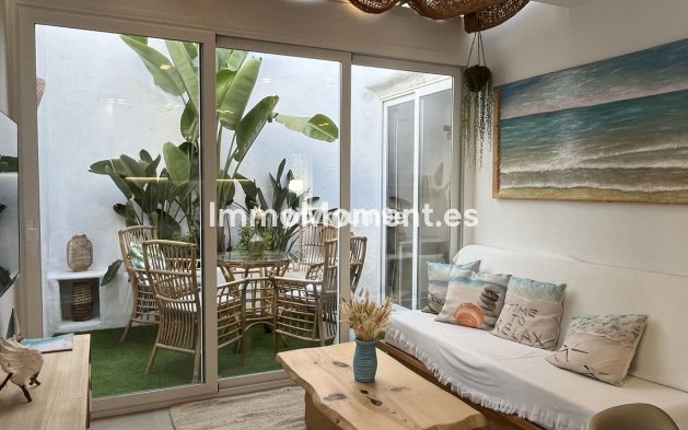 Apartment - Resale - Estepona - Estepona Centro