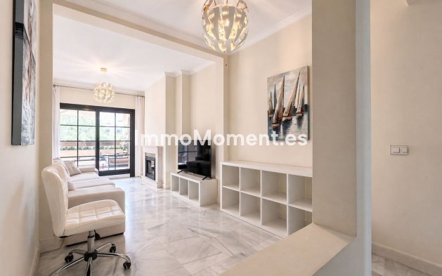 Apartment - Resale - Estepona - RSO-28341