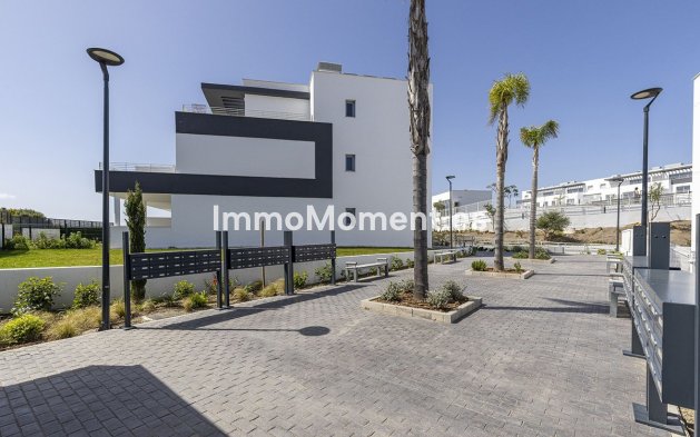 Apartment - Resale - Estepona - Valle Romano
