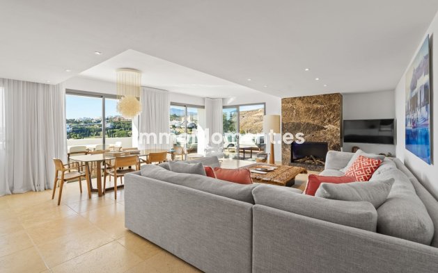 Apartment - Resale - Málaga - Benahavís