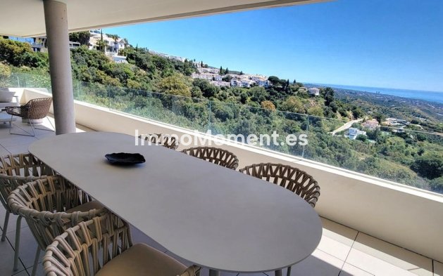 Apartment - Resale - Marbella - Altos de los Monteros