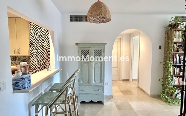 Apartment - Resale - Marbella - Guadalmina Alta