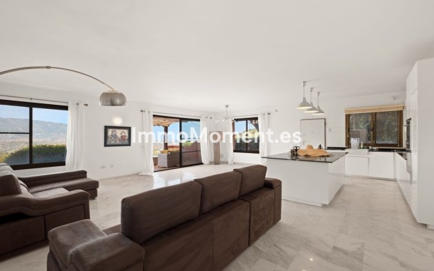 Apartment - Resale - Marbella - La Mairena