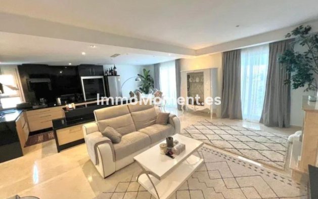 Apartment - Resale - Marbella - Nueva Andalucía