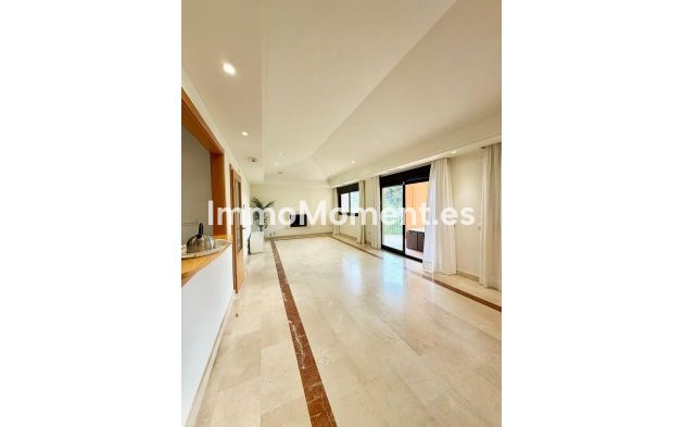 Apartment - Resale - Marbella - Puerto Banús