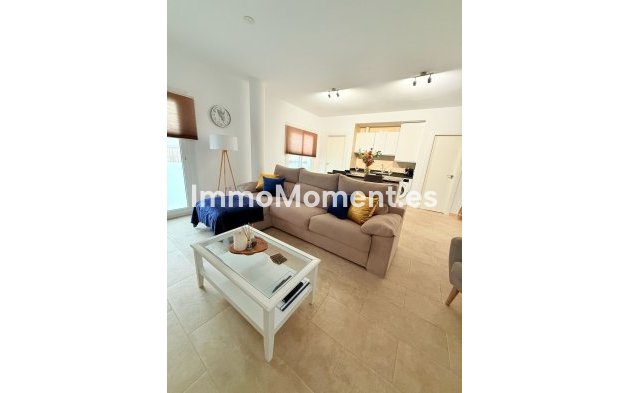 Apartment - Resale - Torremolinos - La Carihuela