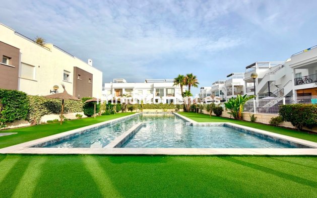 Apartment - Resale - Torrevieja - Aguas Nuevas