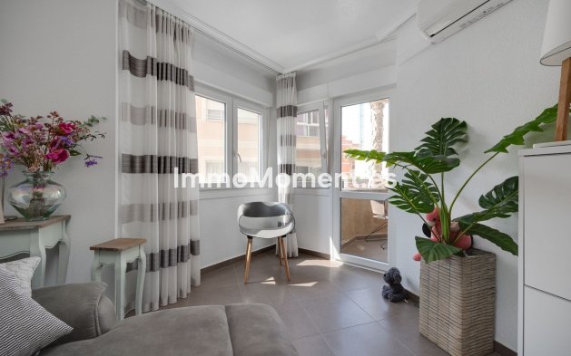 Apartment - Resale - Torrevieja - Torrevieja Centro