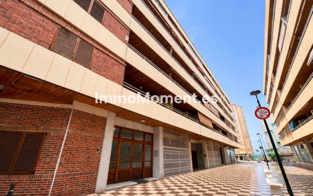 Apartment - Resale - Torrevieja - Torrevieja Centro