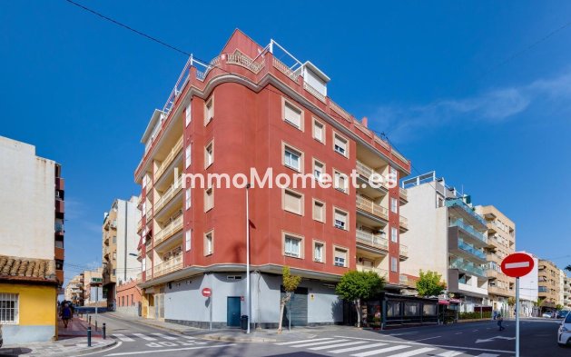 Apartment - Resale - Torrevieja - Torrevieja Centro