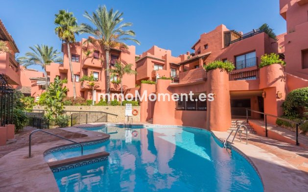 Apartment - Wiederverkauf - Marbella - Elviria