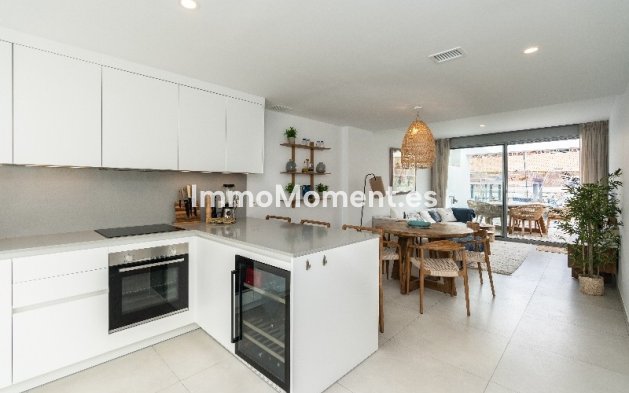 Apartment - Wiederverkauf - Marbella - Elviria