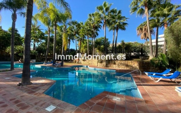 Appartement - Bestaande woning - Estepona  - Atalaya