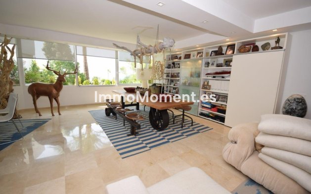 Appartement - Bestaande woning - Estepona  - Costalita
