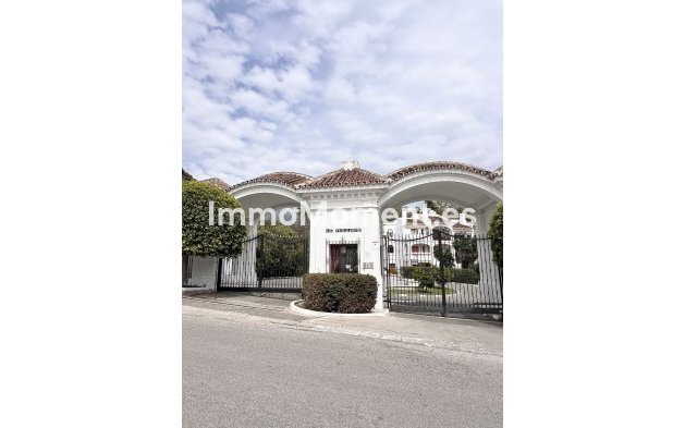 Appartement - Bestaande woning - Marbella - Nueva Andalucía