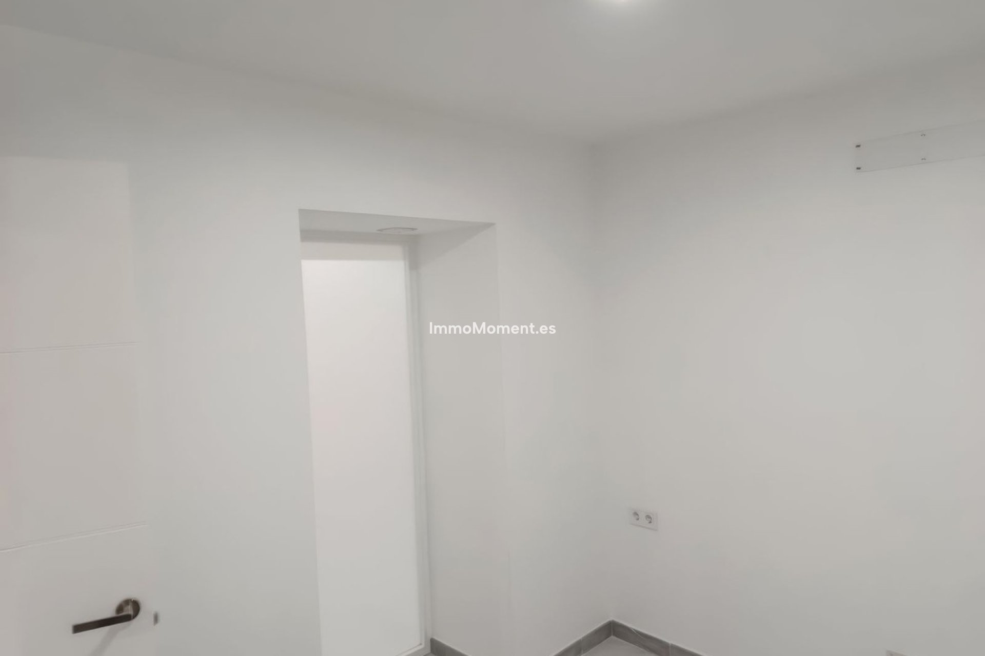 Bestaande woning - Appartement - Binnenland  - Alhaurín el Grande Centro