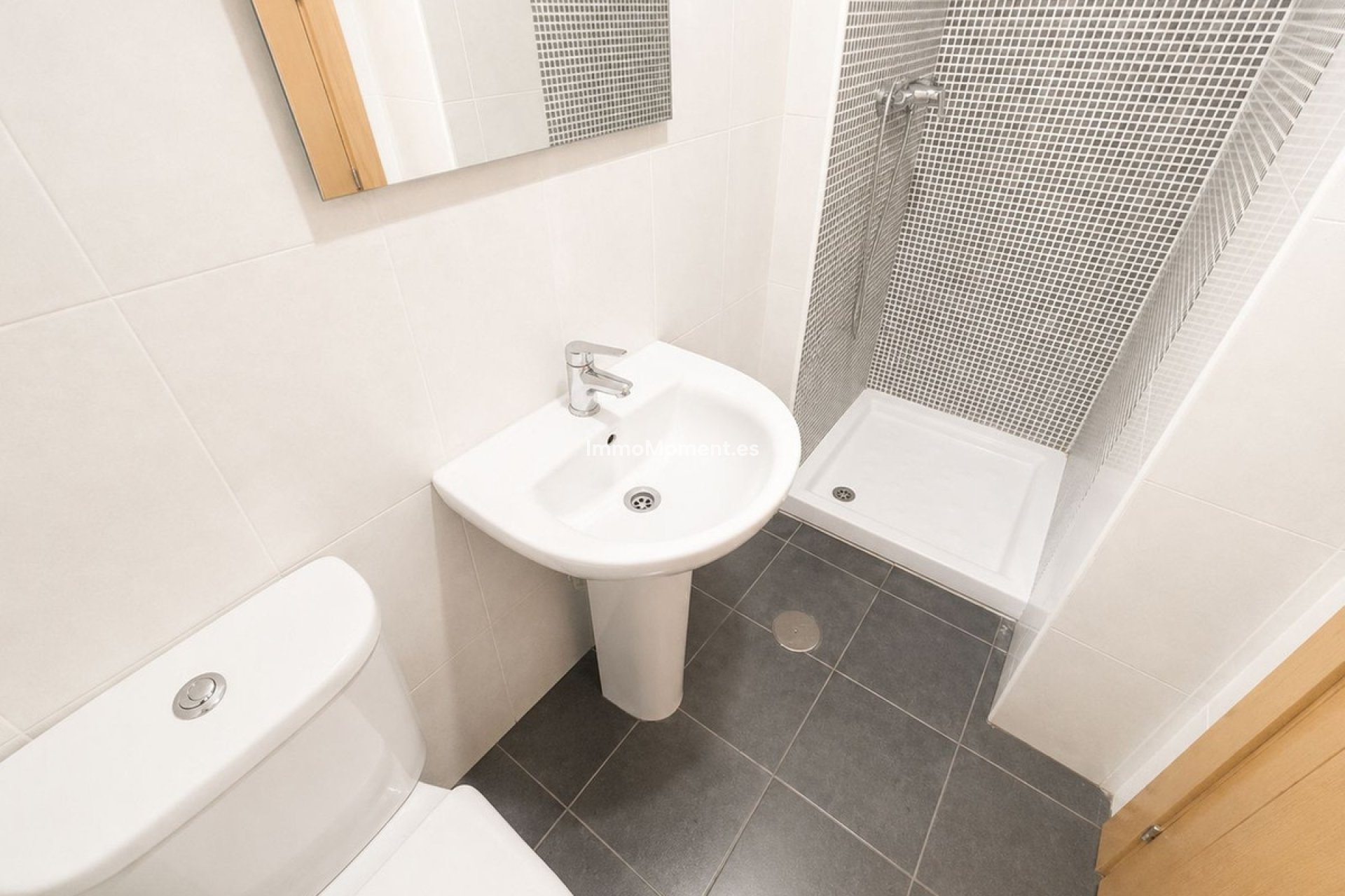 Bestaande woning - Appartement - Binnenland  - Guaro